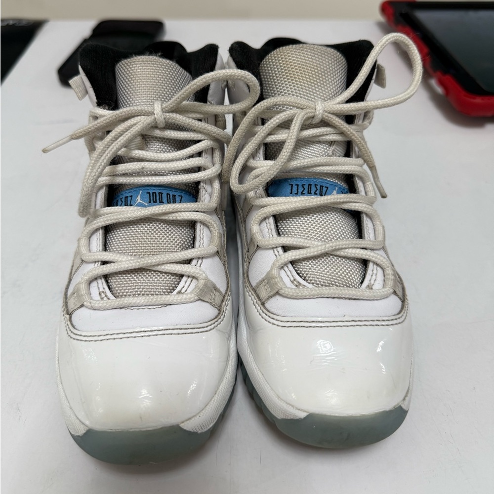 Air Jordan 11 Colombia Sz 2y